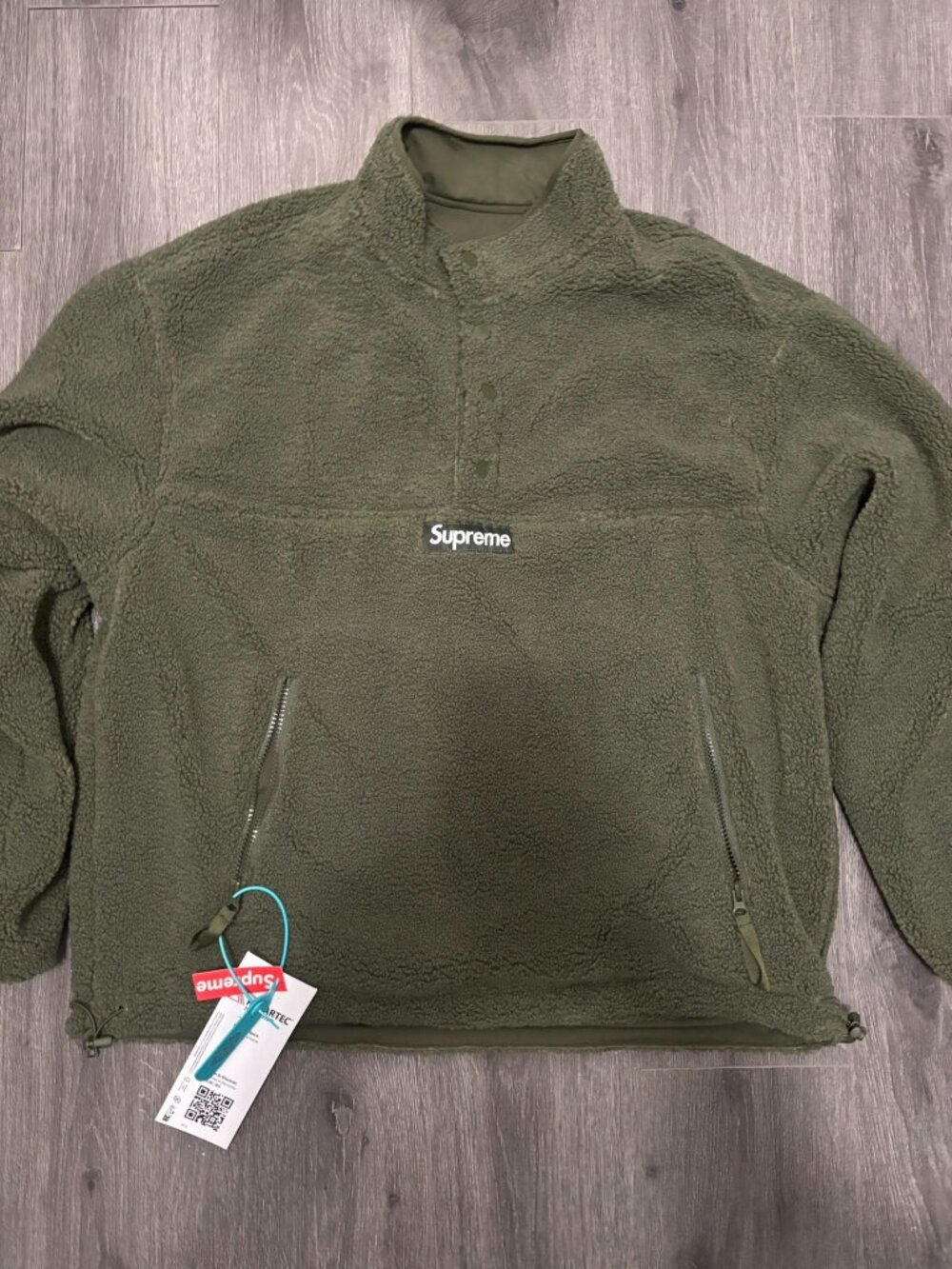 Supreme Shearling Reversible Pullover FW25 Olive Size M